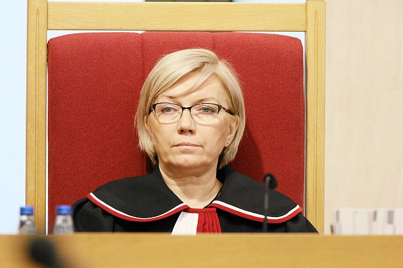 Trybunał Konstytucyjny Julii Przyłębskiej orzekł w sprawie wątpliwości konstytucyjnych, które minister sprawiedliwości i prokurator generalny Zbigniew Ziobro zgłosił wobec ustawy o Krajowej Radzie Sądownictwa.