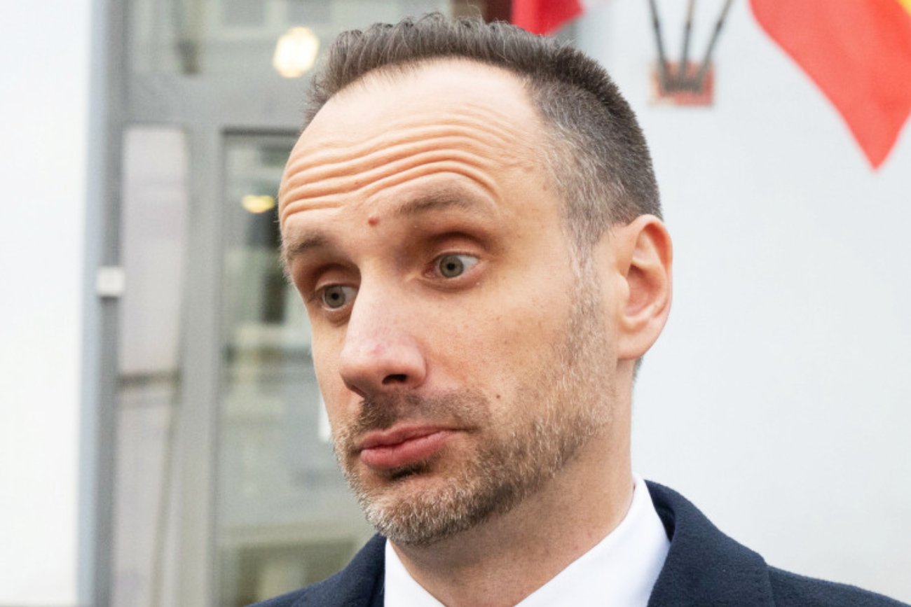 Kabaret Neo-Nówka wyśmiewa Janusza Kowalskiego. Proponują współpracę