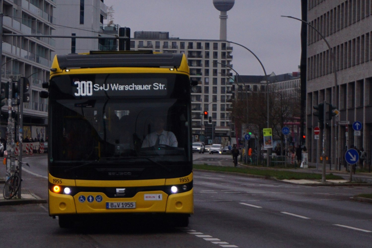 Autobusy i taksówki bez kierowcy? Tak na sprawę patrzą Niemcy