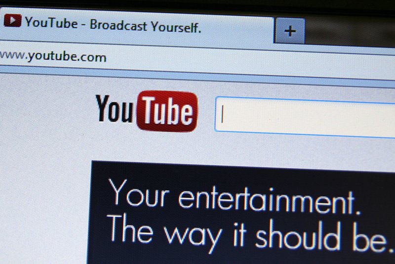 "Jezus Maria, ojciec poleciał" – może stać się kolejnym hitem [url=http://tinyurl.com/pkoa3oa]YouTube[/url].