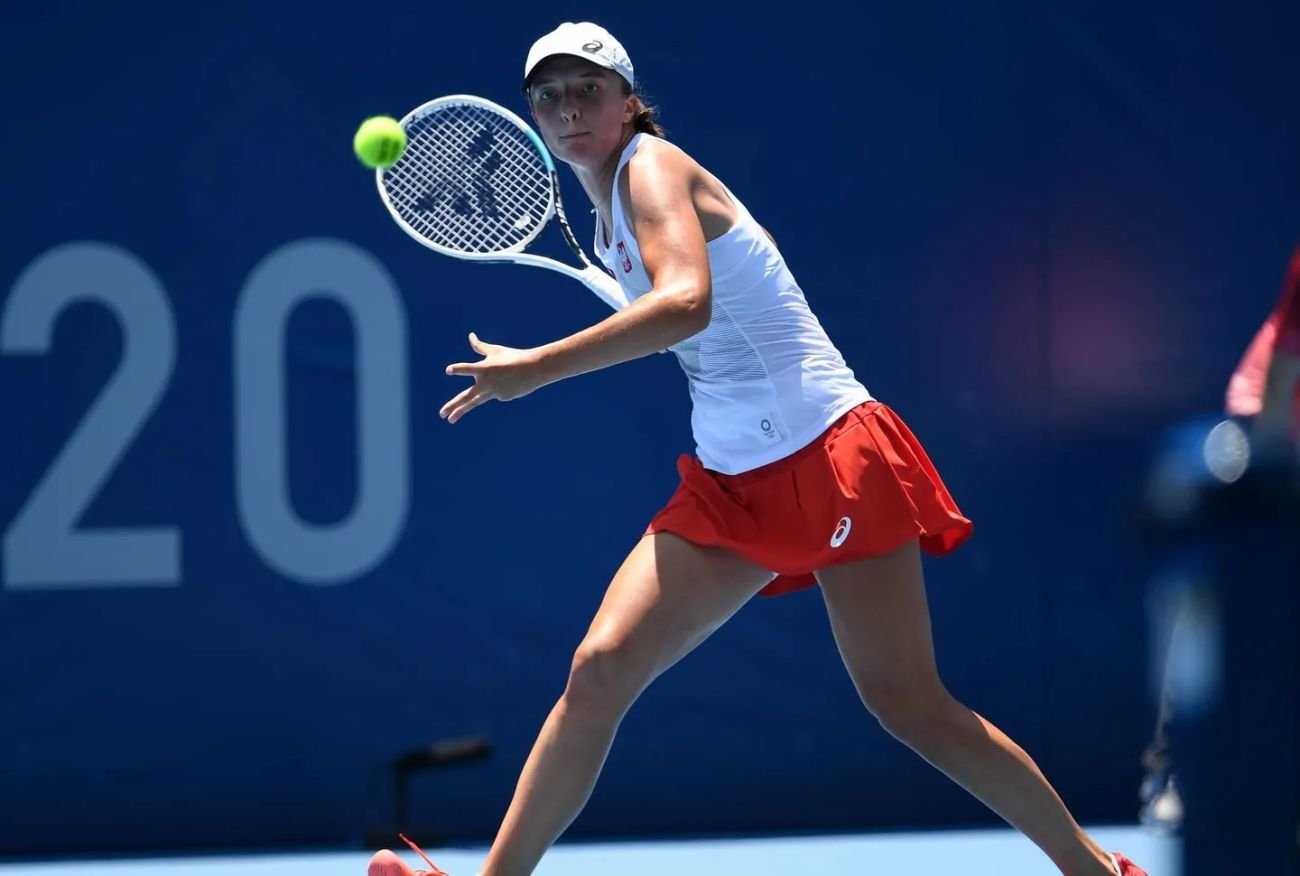 Iga Świątek kapitalnie otworzyła turniej olimpijski i pewnie awansowała do drugiej rundy