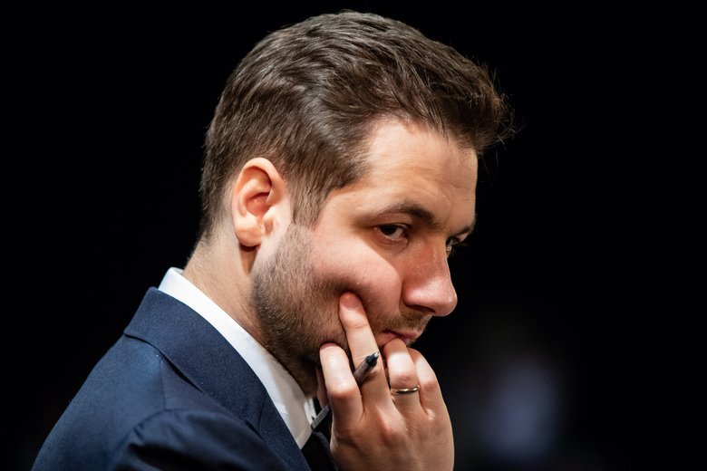 Patryk Jaki chciał dopiec PO i... dostało się jego partyjnemu koledze...