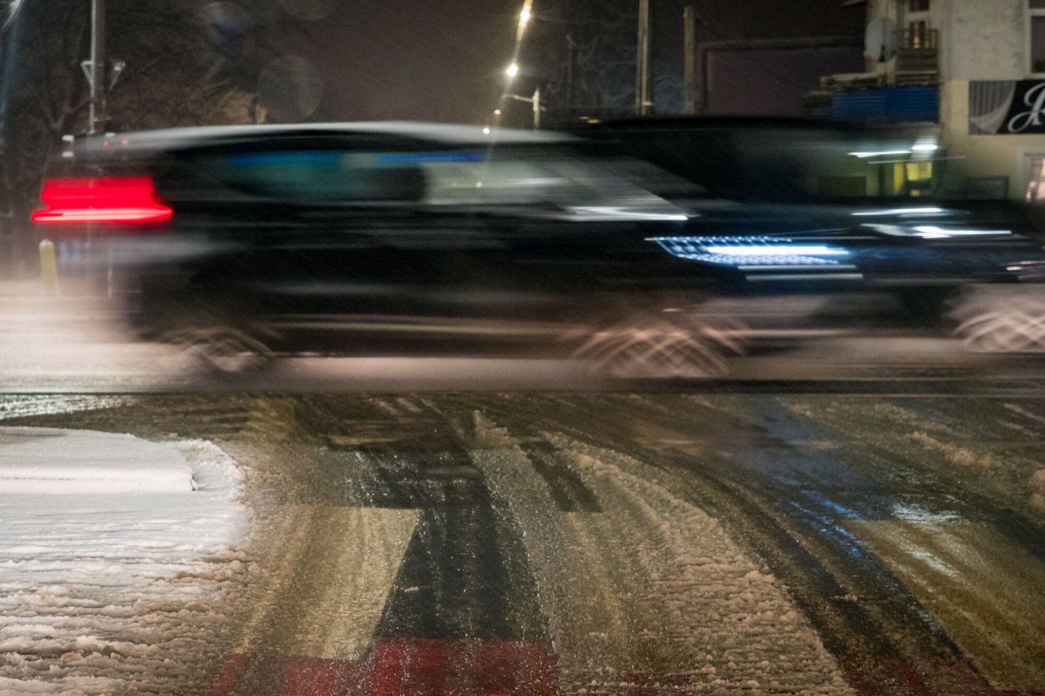 IMGW ostrzega przed marznącymi opadami.