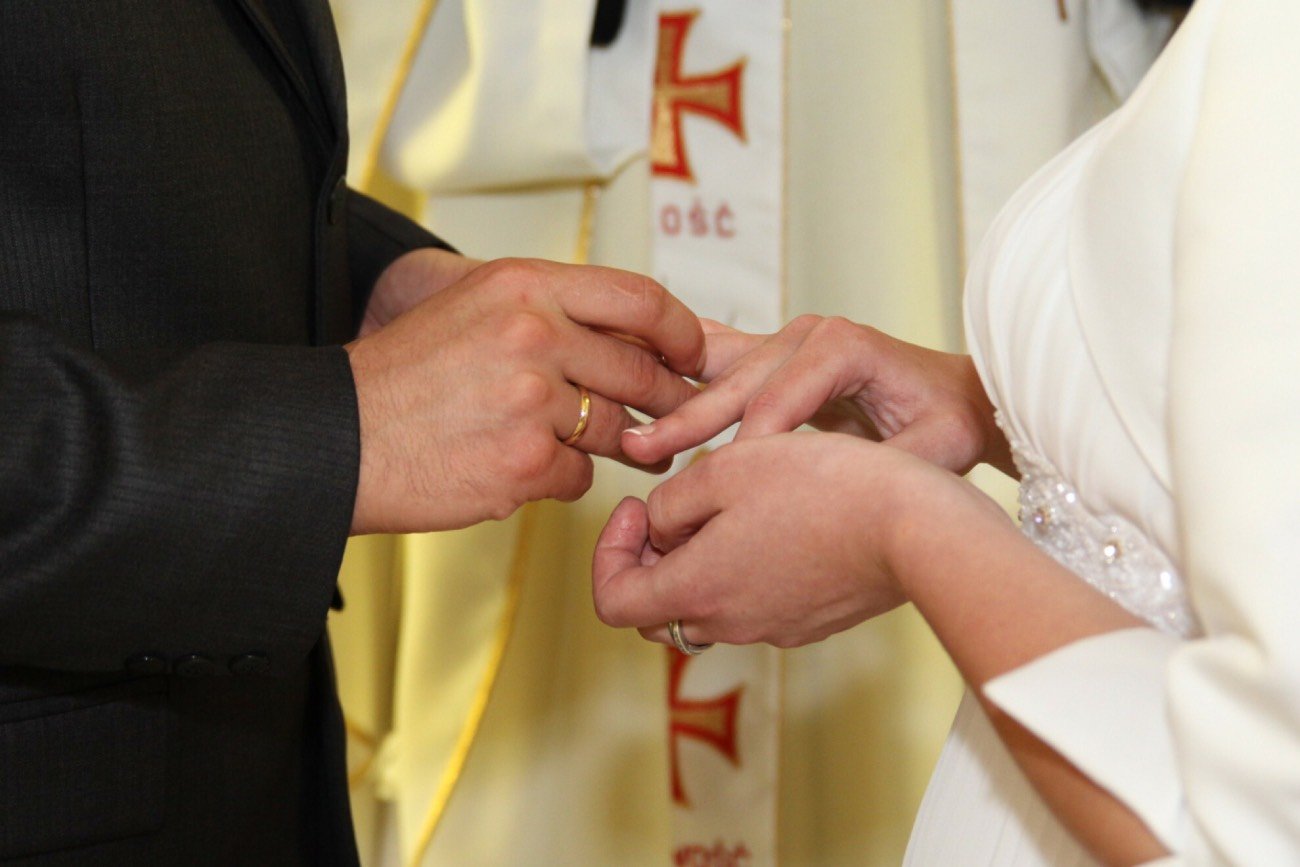 Drastycznie spadła liczba małżeństw zawieranych w kościołach