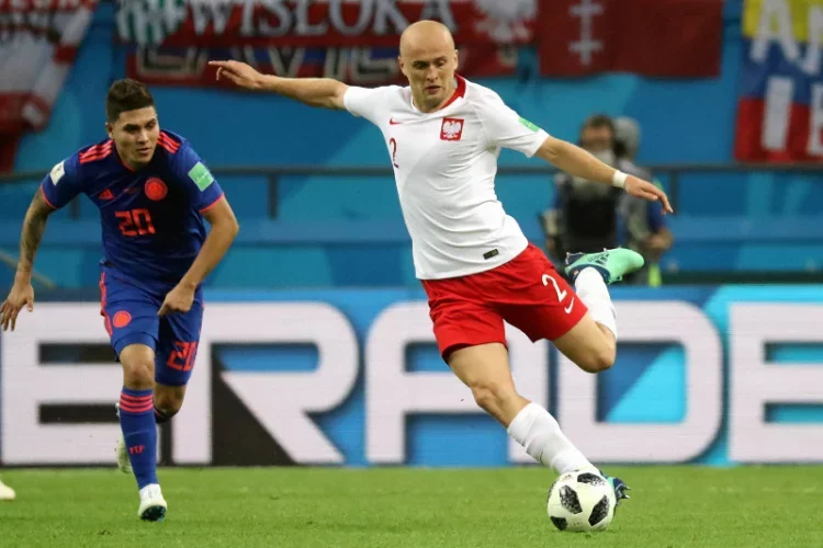 Pazdan zagrał w kadrze na Euro i mundialu. Meczyki.pl: Wisła Płock zainteresowana Michałem Pazdanem.