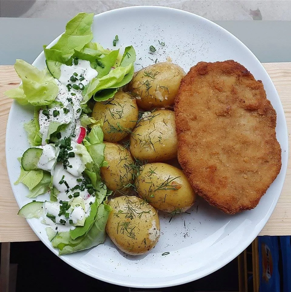 „Schabowy” z seitanowego mięsa w Lokal Vegan Bistro