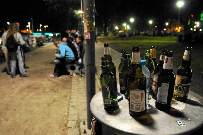 Prezydent Piotrkowa Trybunalskiego wyszedł z inicjatywą wprowadzenia zakazu kupowania alkoholu nocą.