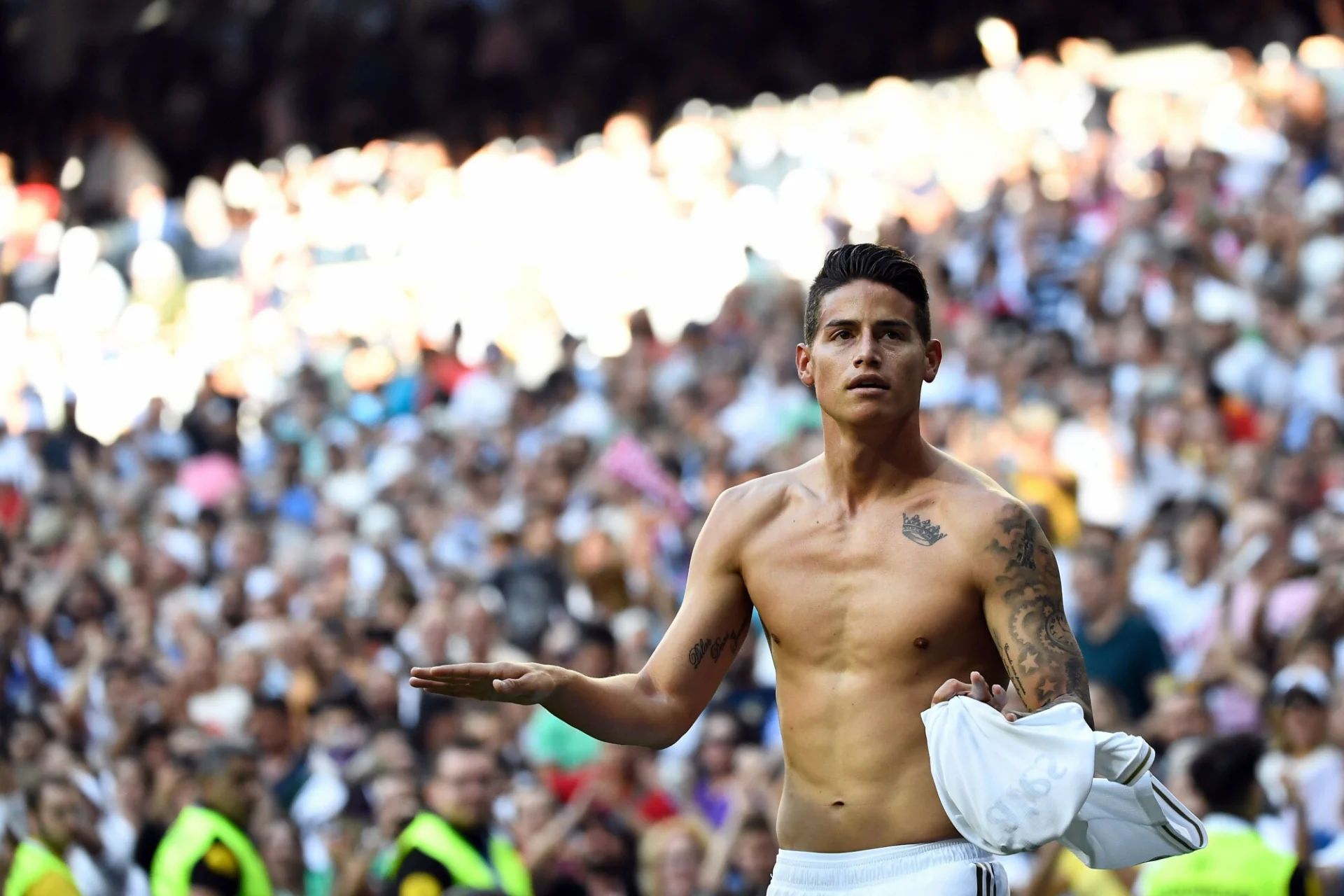 James Rodriguez błyskawicznie zareagował i uratował życie rywala, który na murawie miał atak serca