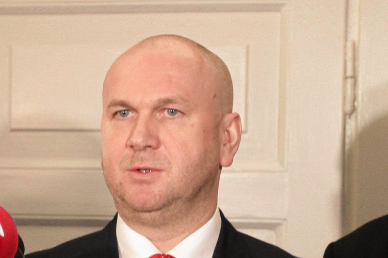 Szef CBA i jego agenci prześwietlają Prokuraturę Generalną.