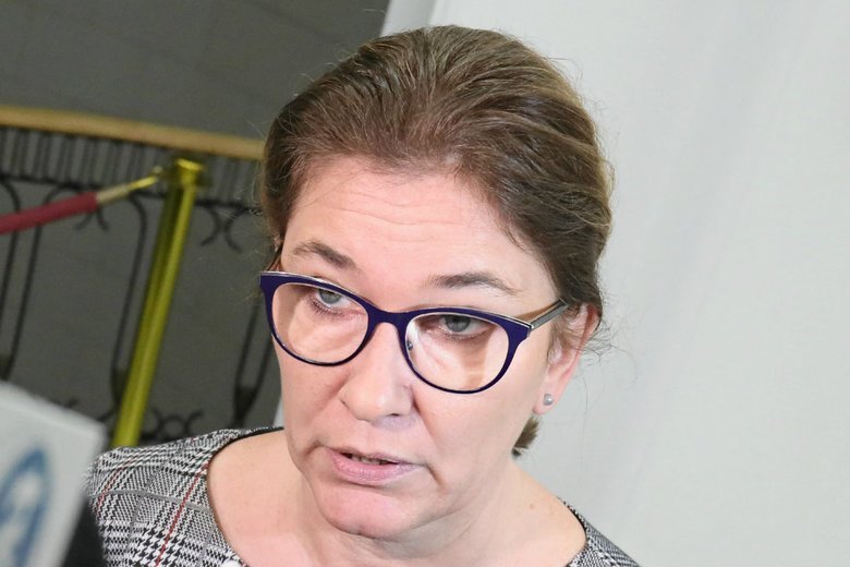 Beata Mazurek pyta polityków PO o deklarację LGBT. Czeka na konkretne odpowiedzi.