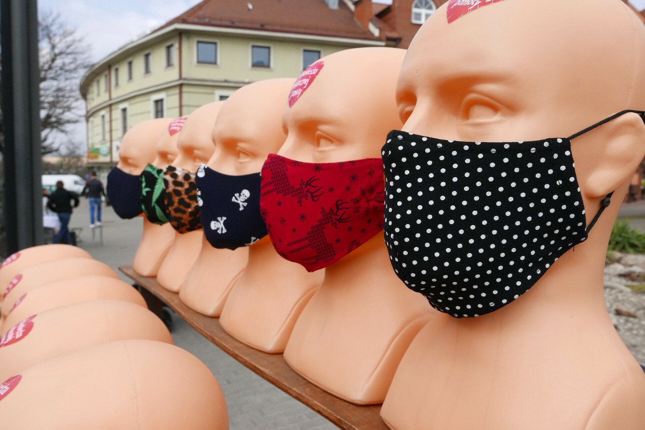 Od 28 marca nie będzie trzeba zakładać maseczki w miejscach publicznych.