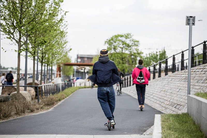 W Warszawie jest coraz więcej wypadków z udziałem hulajnóg elektrycznych.