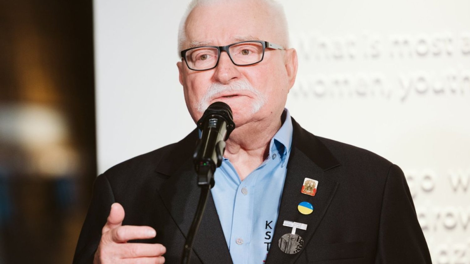 Mocne słowa Wałęsy po zaproszeniu od Hołowni. "Gorszące widowisko". Wałęsa nie weźmie udziału w zaprzysiężeniu Nawrockiego. Padły mocne słowa.