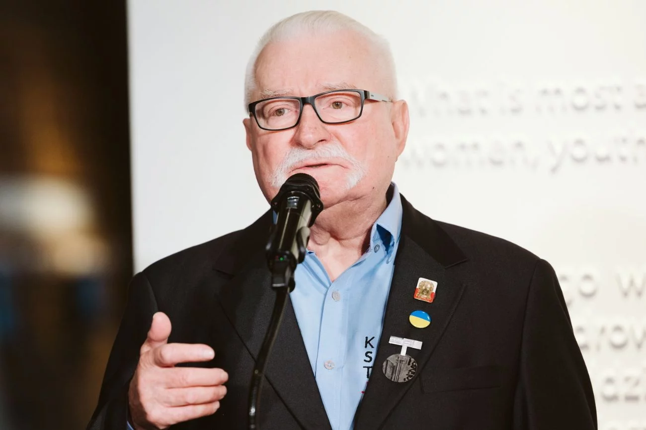 Mocne słowa Wałęsy po zaproszeniu od Hołowni. "Gorszące widowisko". Wałęsa nie weźmie udziału w zaprzysiężeniu Nawrockiego. Padły mocne słowa.