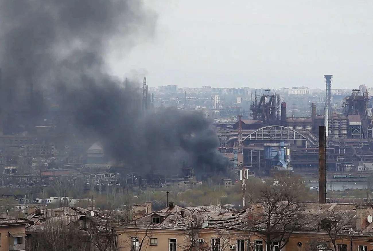 Mariupol. Kreml ma plan na Dzień Zwycięstwa. Na miejscu "kurator" Putina