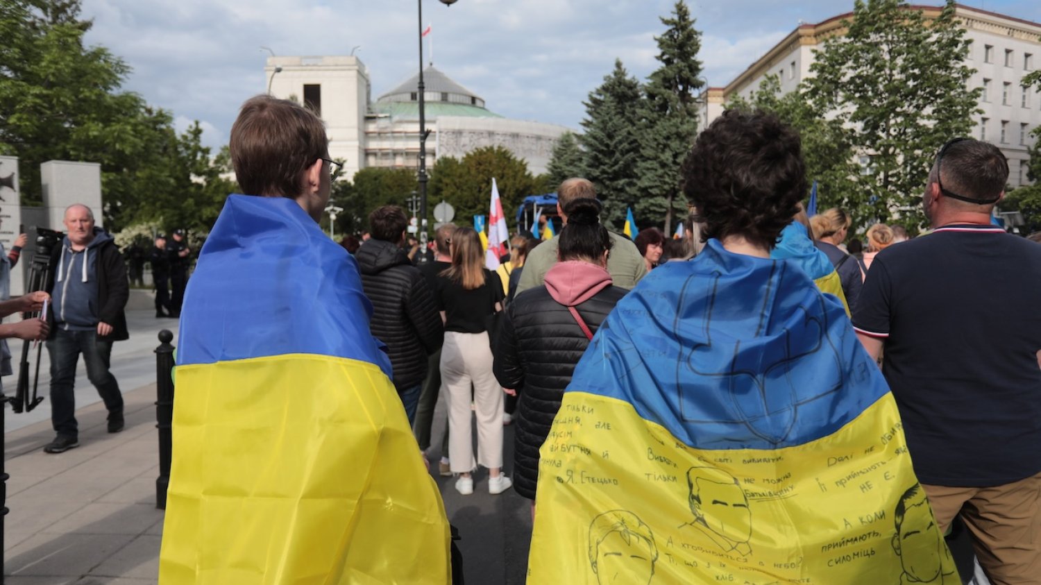 Rząd Tuska reaguje na weto Nawrockiego. Chodzi o 800 plus dla Ukraińców 800 plus dla Ukraińców w Polsce. Rząd Tuska reaguje na weto Nawrockiego