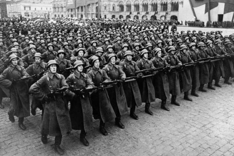 Rosyjskie media o 17 września: Armia Czerwona wyzwalała tereny okupowane przez... Polskę