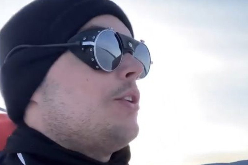 Piotr Bratosiewicz jest podróżnikiem, w kwietniu wyruszył na wyprawę po zamarzniętym Bajkale