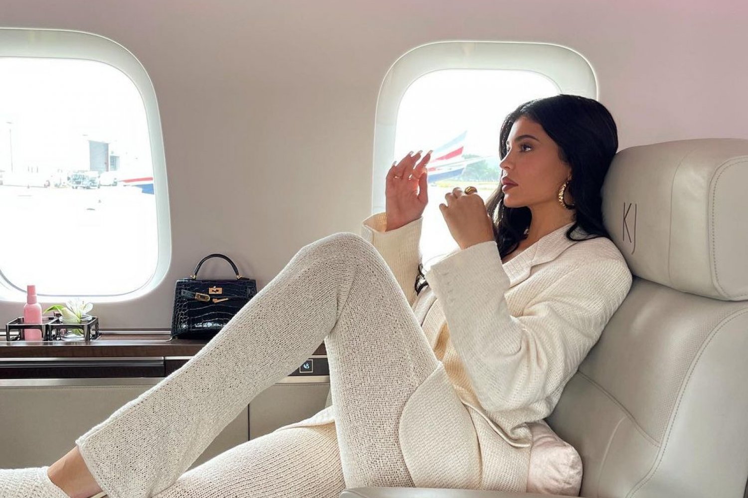 Kylie Jenner lata swoim prywatnym odrzutowcem przez 12 minut Kylie Jenner w swoim prywatnym odrzutowcu