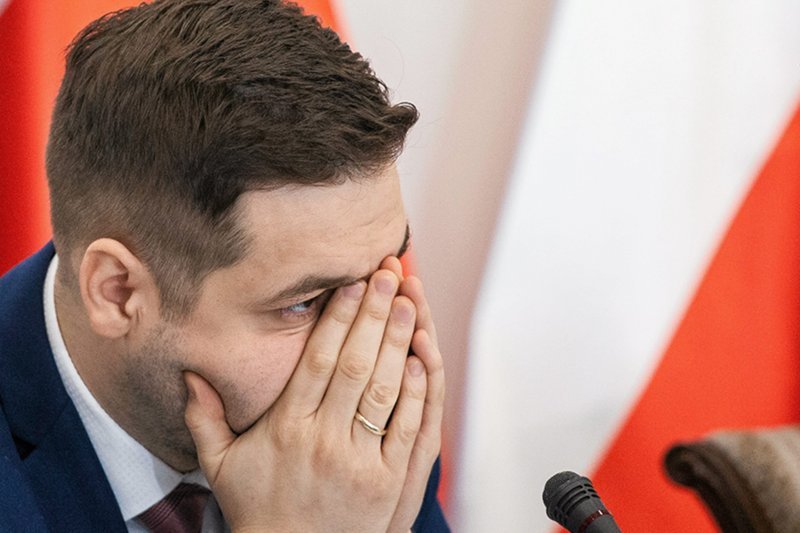 Patryk Jaki nie odpuszcza. Wiceminister wie co zrobiłby z prezydenckim vetem.