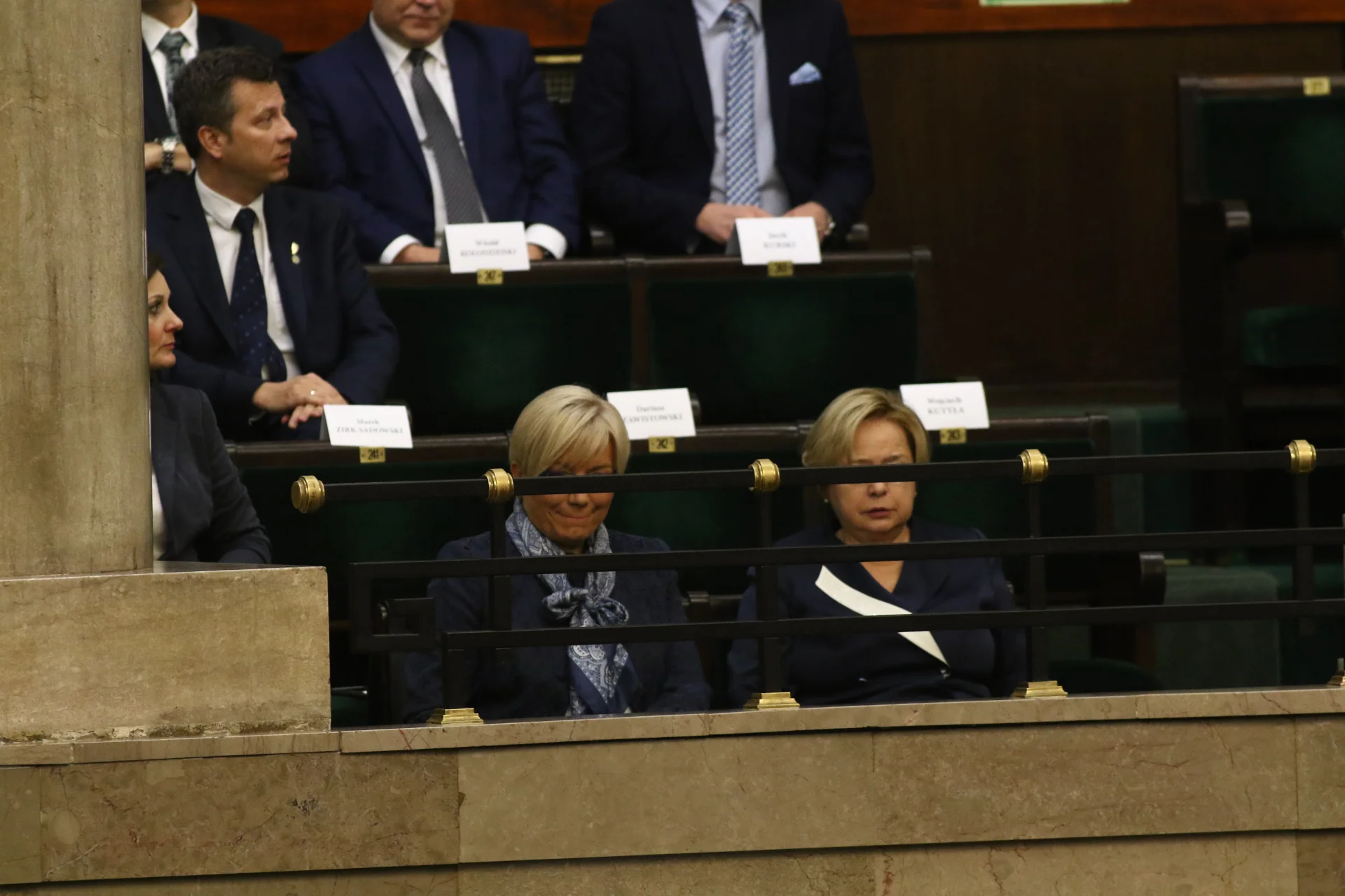 Takie zdjęcie nie pomaga prezes SN pozostać w roli obrończyni polskiego sądownictwa.