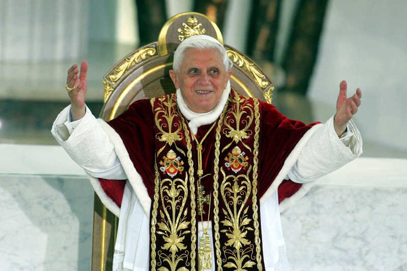 Kamerdyner papieża Benedykta XVI został skazany na 1,5 roku więzienia za wynoszenie tajnych dokumentów z Watykanu