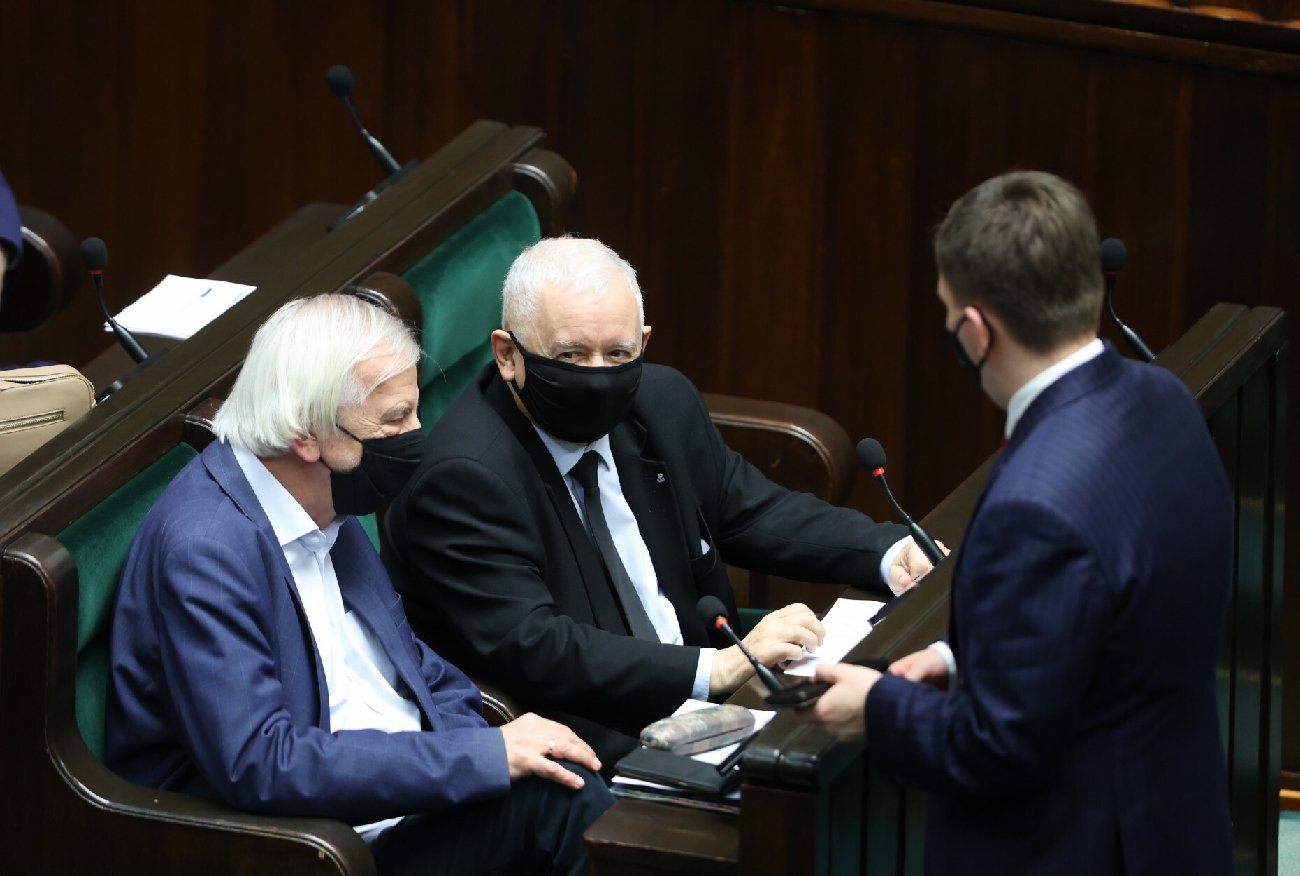 Politycy PiS ofiarami Pegasusa? Część poprosiła o kontakt z Citizen Lab