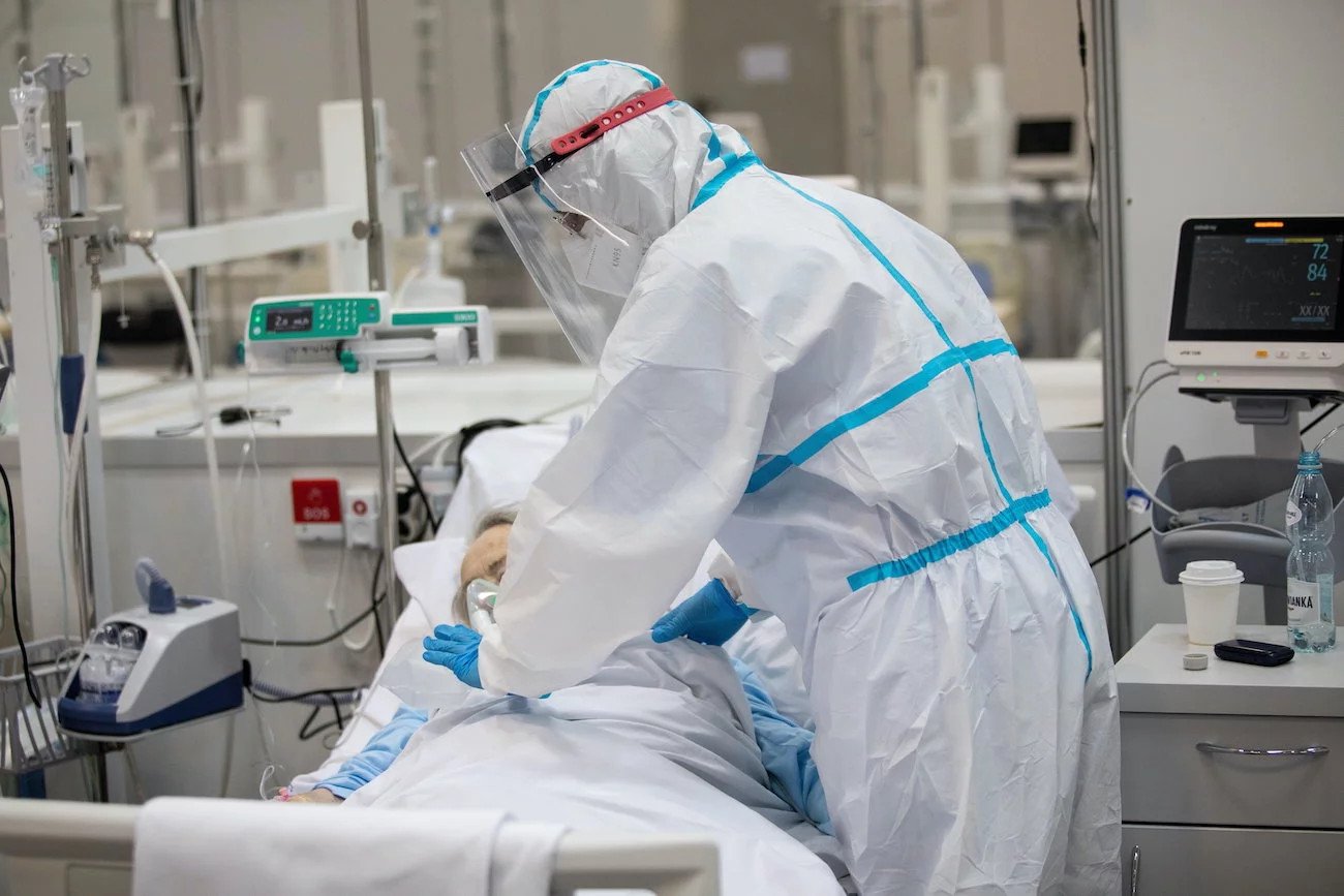 Ile nowych zakażeń koronawirusem? Dane o covid-19 w raporcie MZ z 30 lipca.