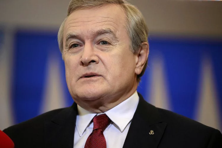Ujawniono, jak przydzielane są dotacje z Narodowego Instytutu Wolności, którego inicjatorem był Piotr Gliński.