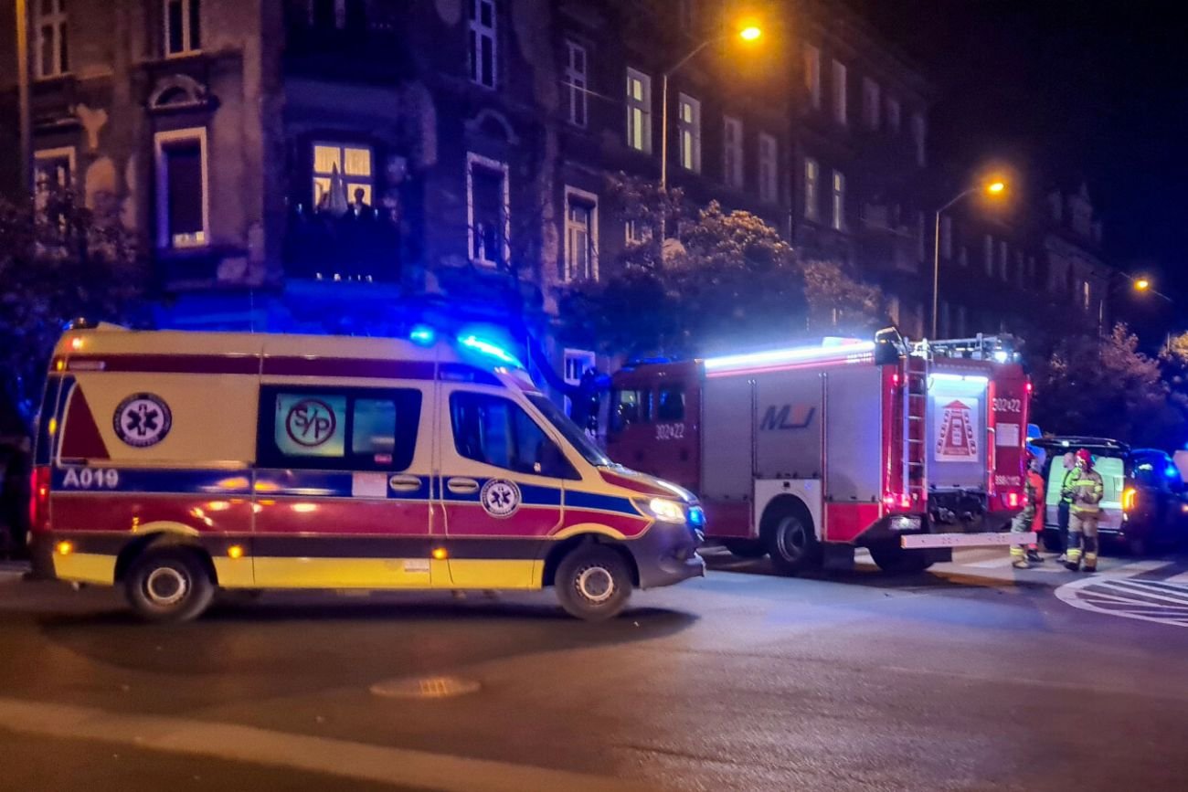 Wypadek na niestrzeżonym przejeździe kolejowym w Miękowie.