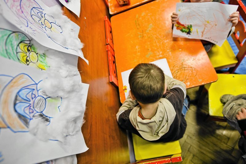 Tragedia z Pucka sprawiła, że wszystkie oczy są zwrócone na rodziny zastępcze. Zdjęcie jest tylko ilustracją do tekstu.