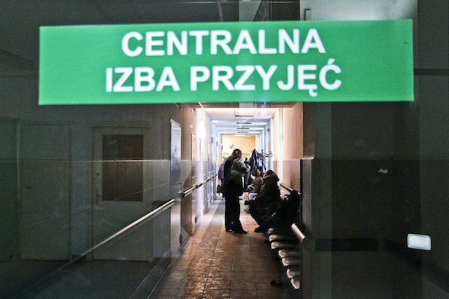 Liczysz na wizytę domową? Lepiej przygotuj się na spacer do szpitala.