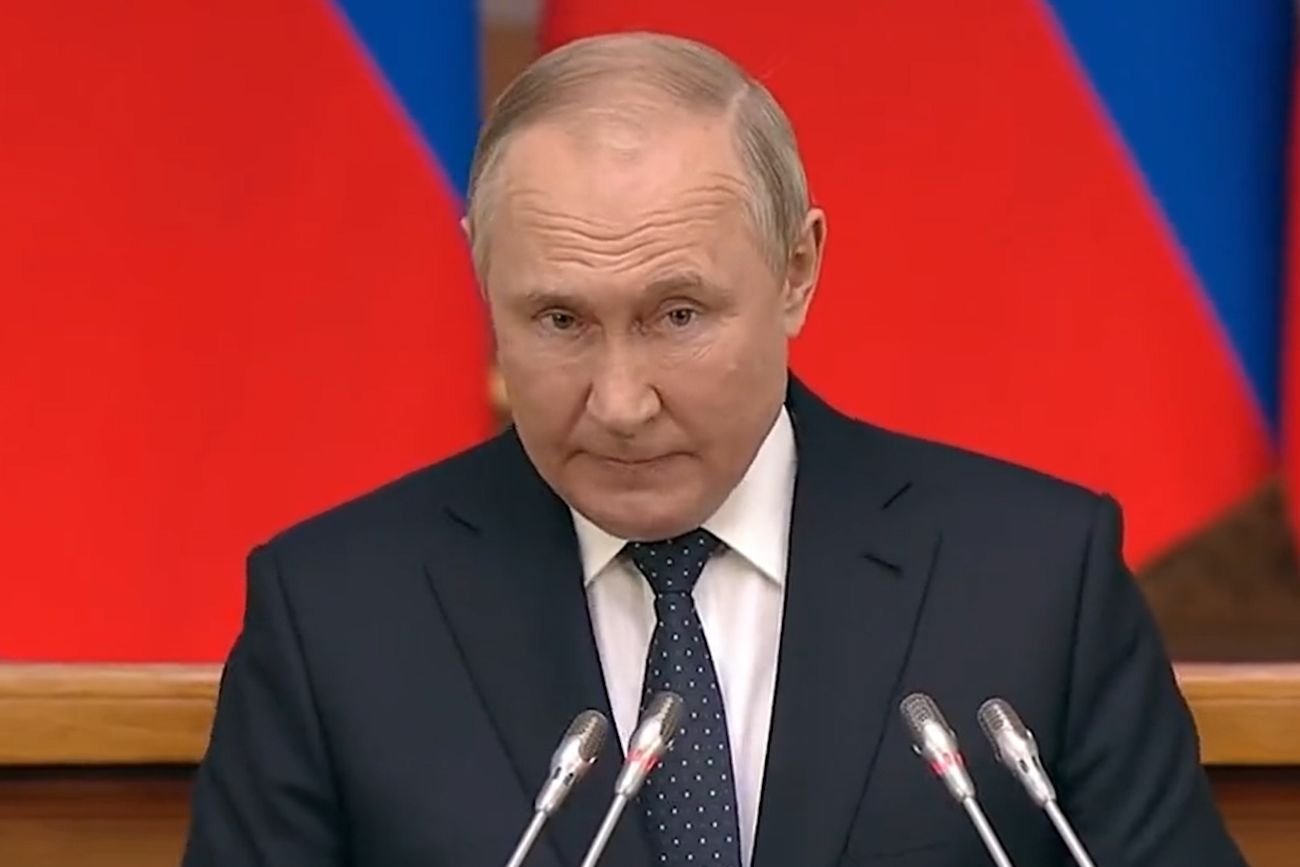 Wystąpienie Władimira Putina na posiedzeniu Rady Ustawodawców wywołało lawinę komentarzy na temat rzekomej choroby przywódcy Rosji.