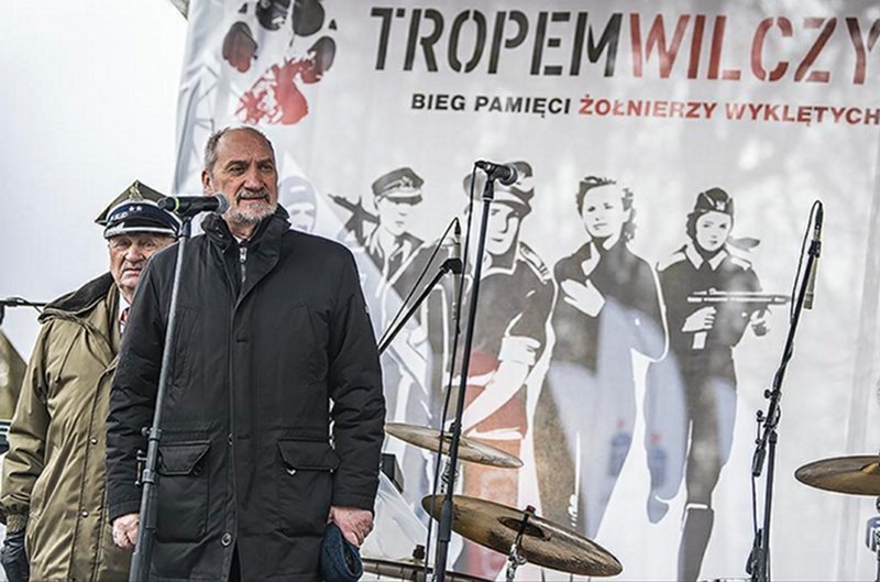 Minister Antoni Macierewicz duża uwagę przywiązuje do obchodów "dnia żołnierza wyklętego". Widać to po licznych wpisach na stronie MON-u.