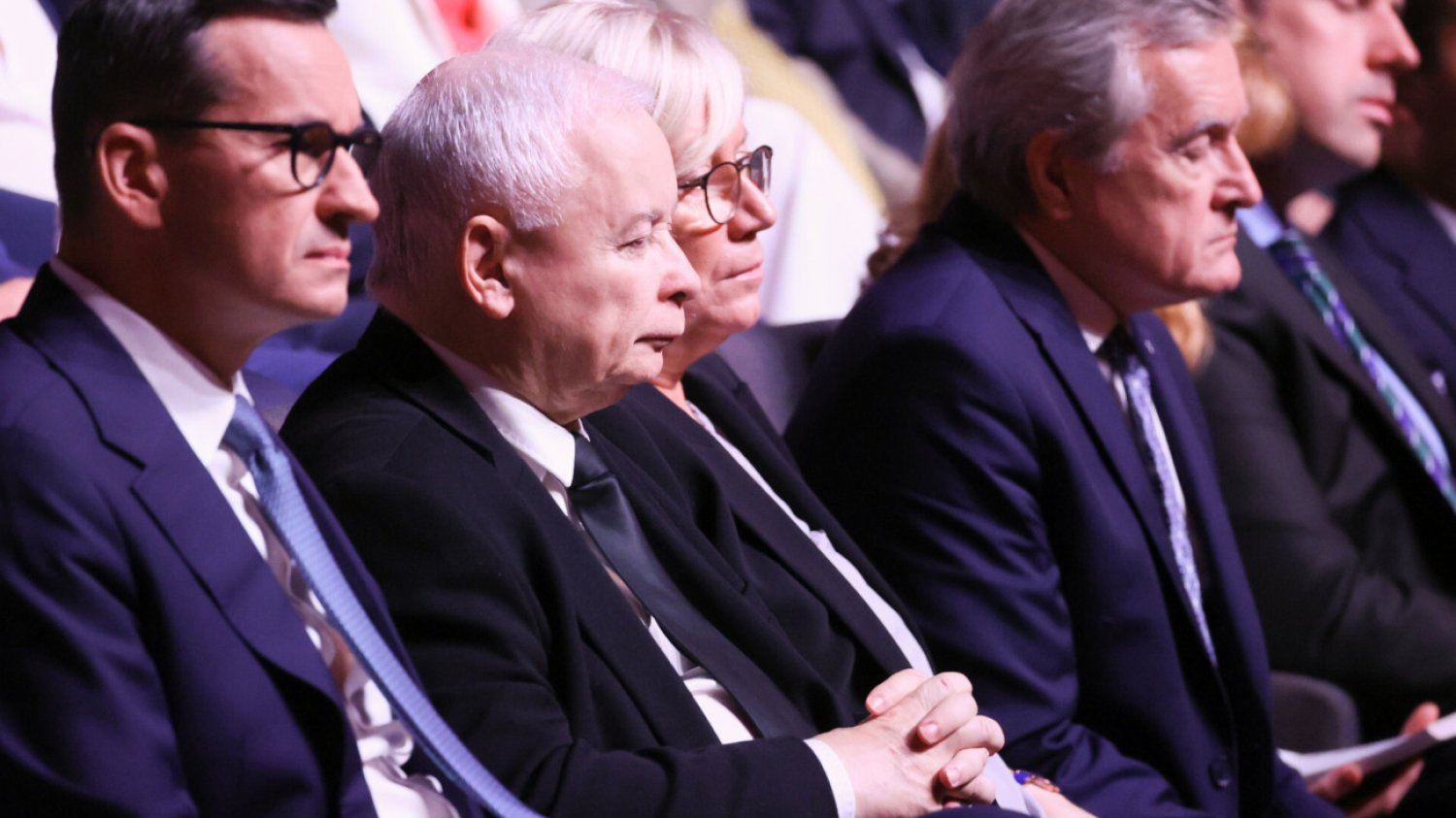 PiS bez większości, opozycja z szansą na stworzenie rządu. Najnowszy sondaż