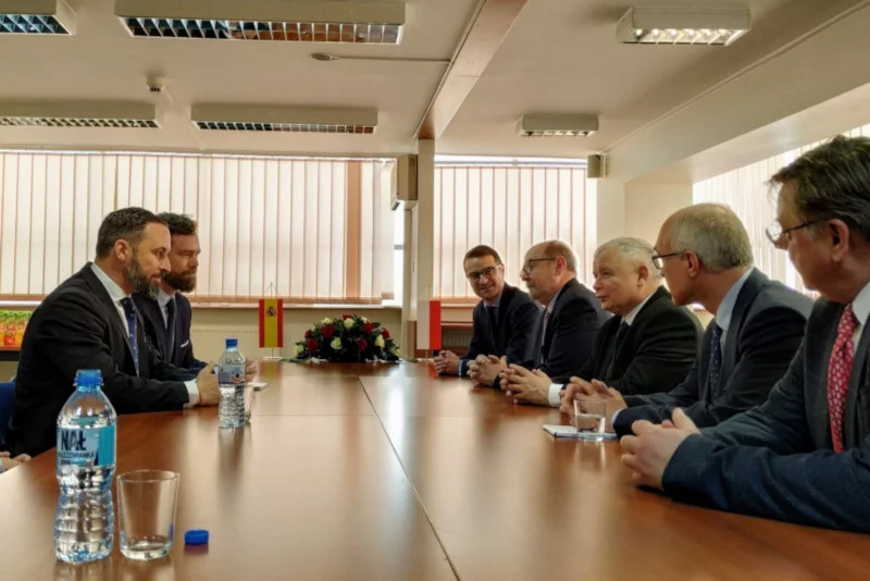 Spotkanie Jarosława Kaczyńskiego z liderem skrajnie prawicowej, hiszpańskiej partii Vox – Santiago Abascalem.