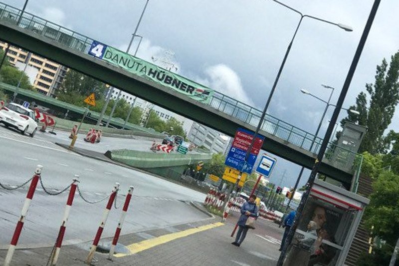 Danuta Hübner domaga się od Andrzeja Halickiego swojego zaginionego baneru.