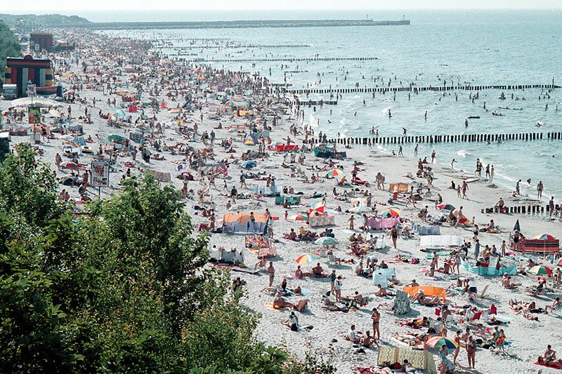 Ochroniarze nocnego klubu starli się w sobotę w Ustce z żołnierzami po służbie. Świadkowie mówią, iż w użyciu były maczety i siekiery.