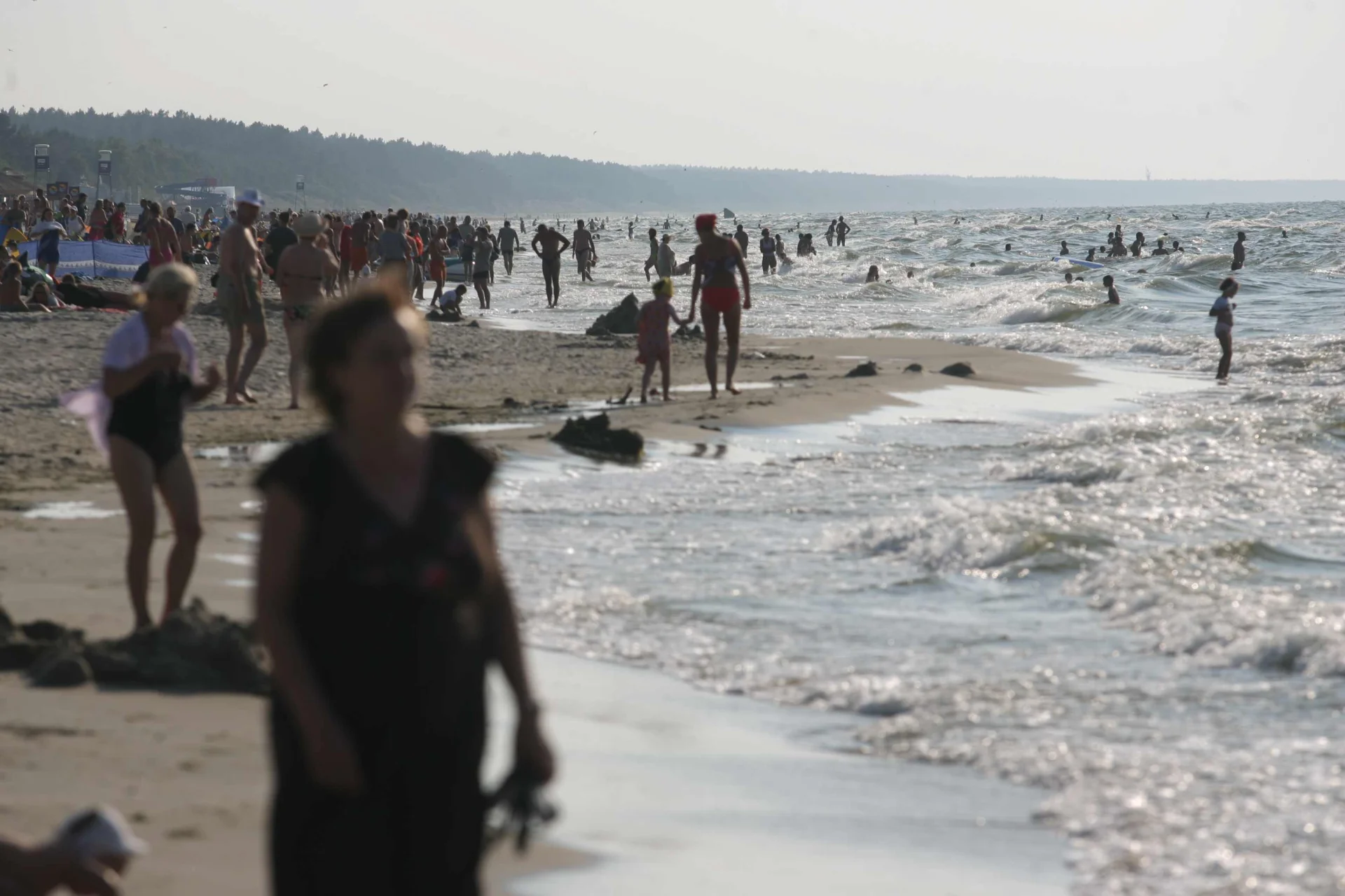 Premier Morawiecki przyznał rentę specjalną rodzinie policjanta, który zginął w Sztutowie ratując tonącą dziewczynkę