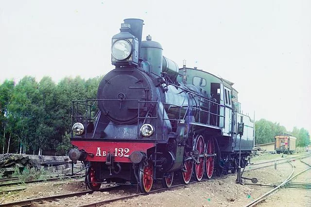 Rok 1910. Parowóz "Kompaund"