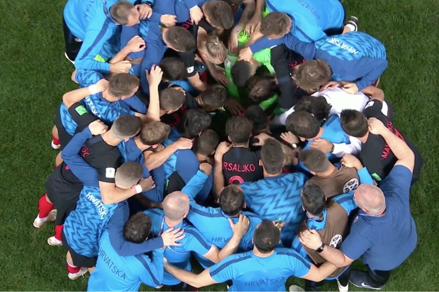 Chorwaci mobilizują się przed drugą częścią dogrywki w meczu z Anglią. Trzecią na tym turnieju.