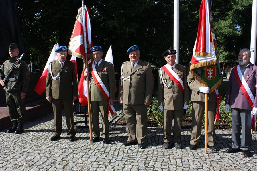 Związek angażuje się m.in. w organizację świąt oraz rocznic.