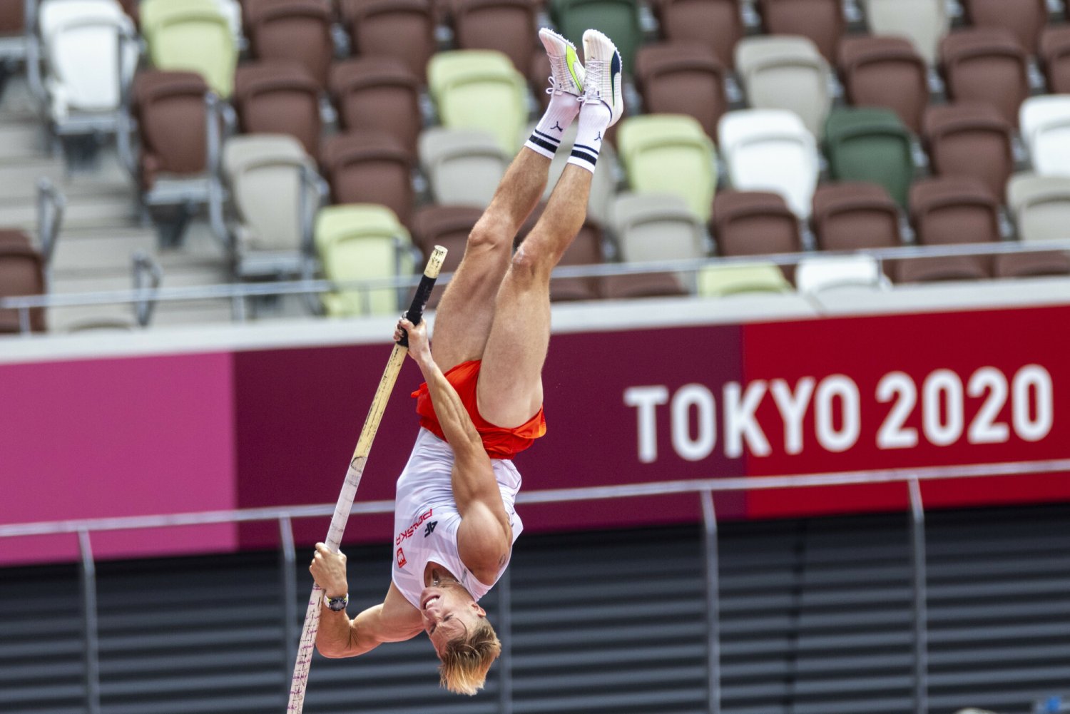 Piotr Lisek w finale skoku o tyczce ma walczyć o medal, to będzie wtorek wysokich lotów?