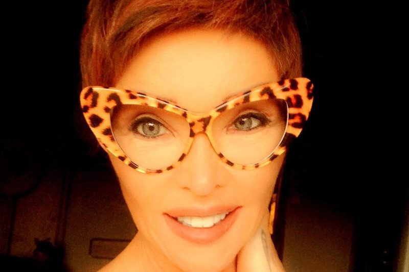 Oszust podszywał się pod asystentkę Ewy Minge, by wyłudzać zdjęcia modelek.