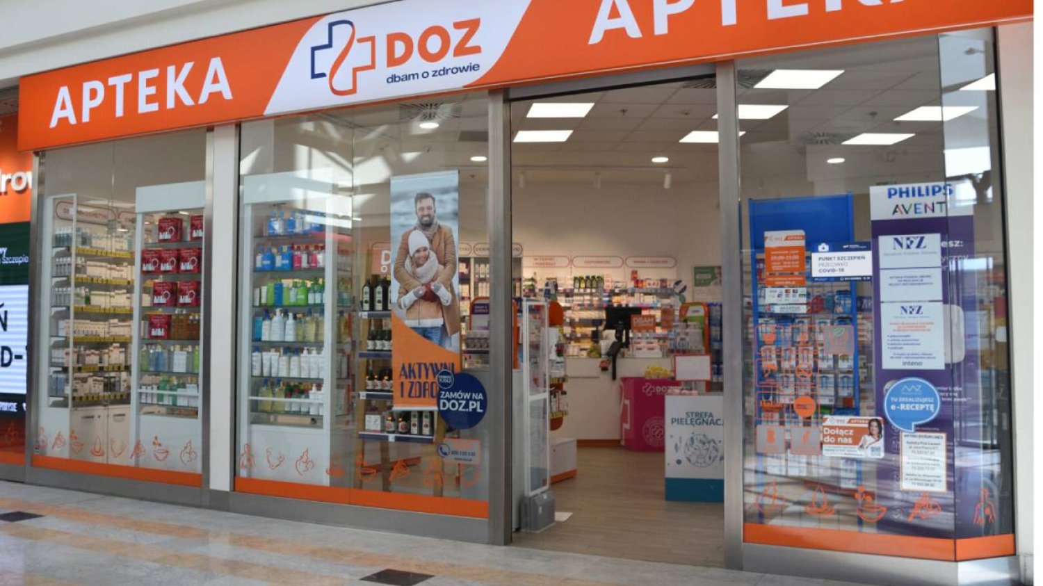 Maść pod oczy z apteki działa cuda.  Kupicie ją za grosze