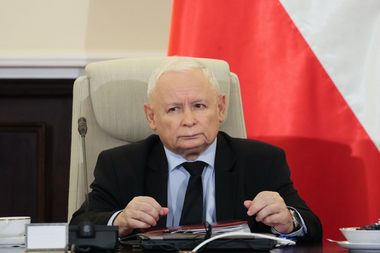 Nowy sondaż daje zwycięstwo PiS, ale bez większości