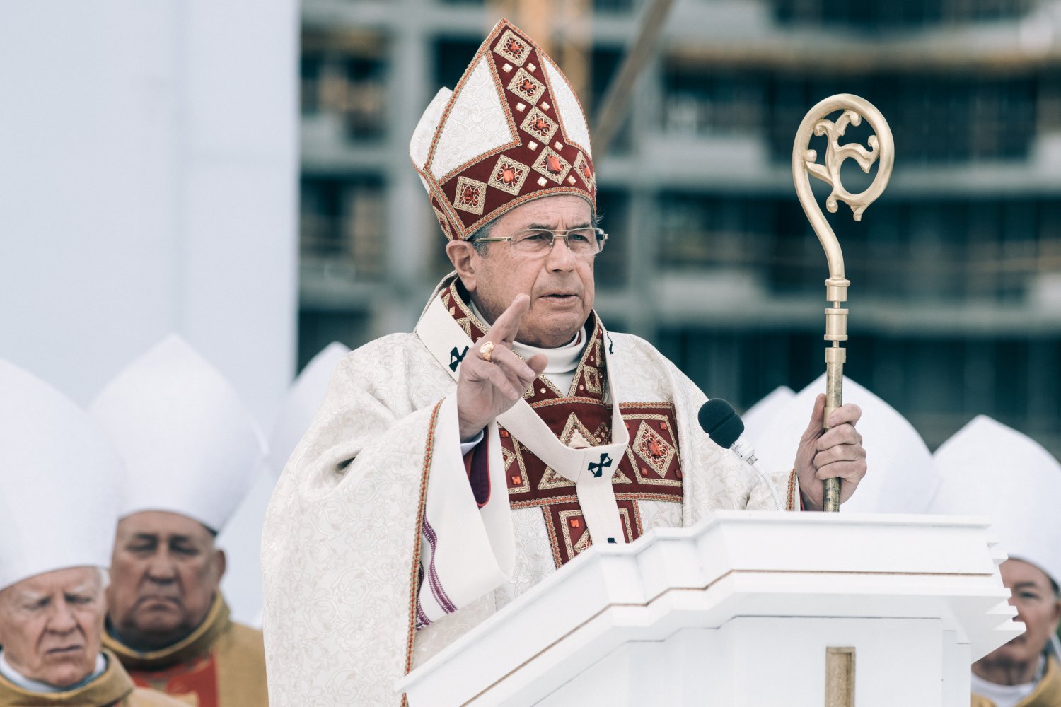 Janusz Gajos w filmie "Kler" wciela się w postać arcybiskupa