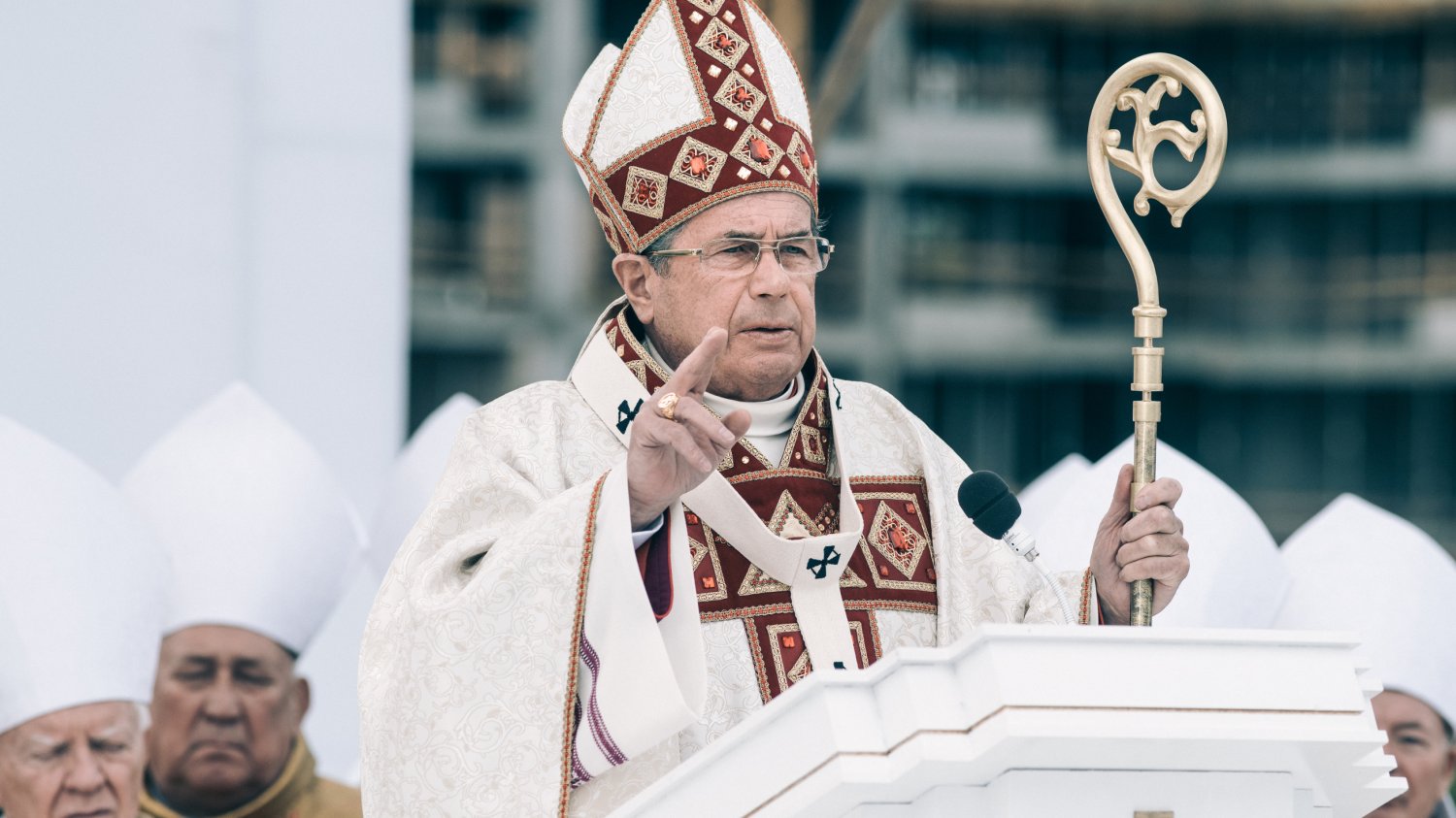 Janusz Gajos w filmie "Kler" wciela się w postać arcybiskupa