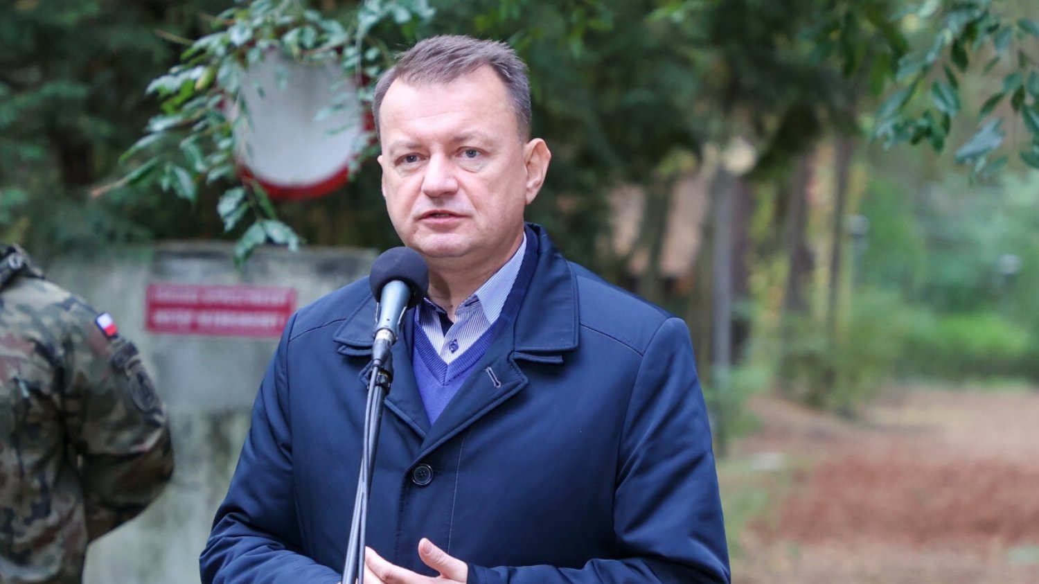 Błaszczak uderza w opozycję. Porównał sytuację w kraju do wojny z Hamasem.