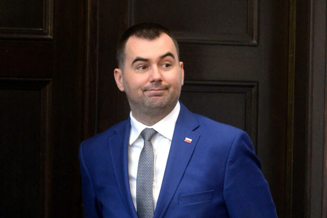 Spychalski opuścił areszt. Tak były rzecznik Dudy skomentował zatrzymanie przez CBA Spychalski i Collegium Humanum. Tak skomentował zatrzymanie przez CBA